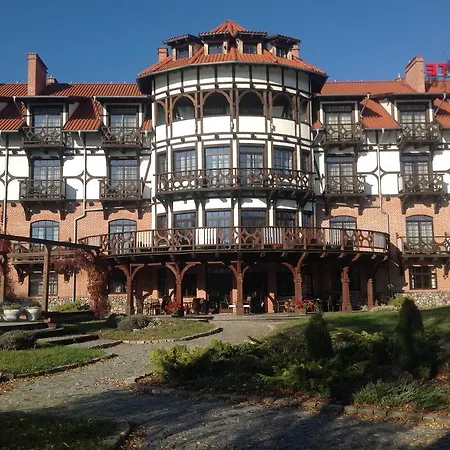 Stary Tartak 4*