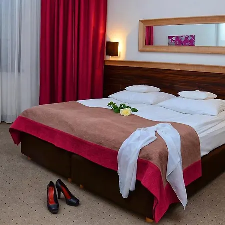 Stary Tartak 4*